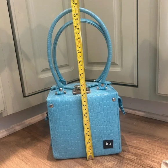 tru brand aqua blue Crocodile-Embossed style Women's box bag - Picture 4 of 14